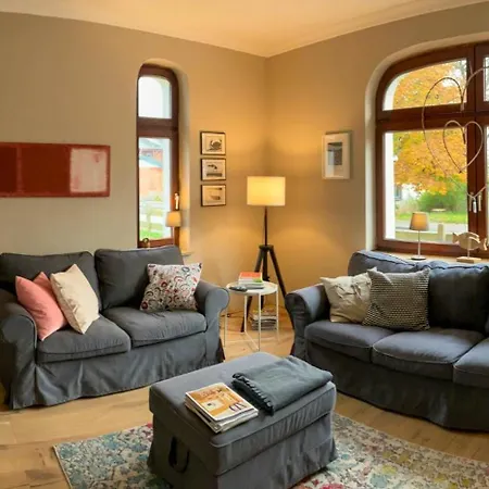 בית נופש Charming Near The Wadden Sea