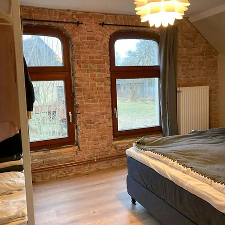 בית נופש Charming Near The Wadden Sea